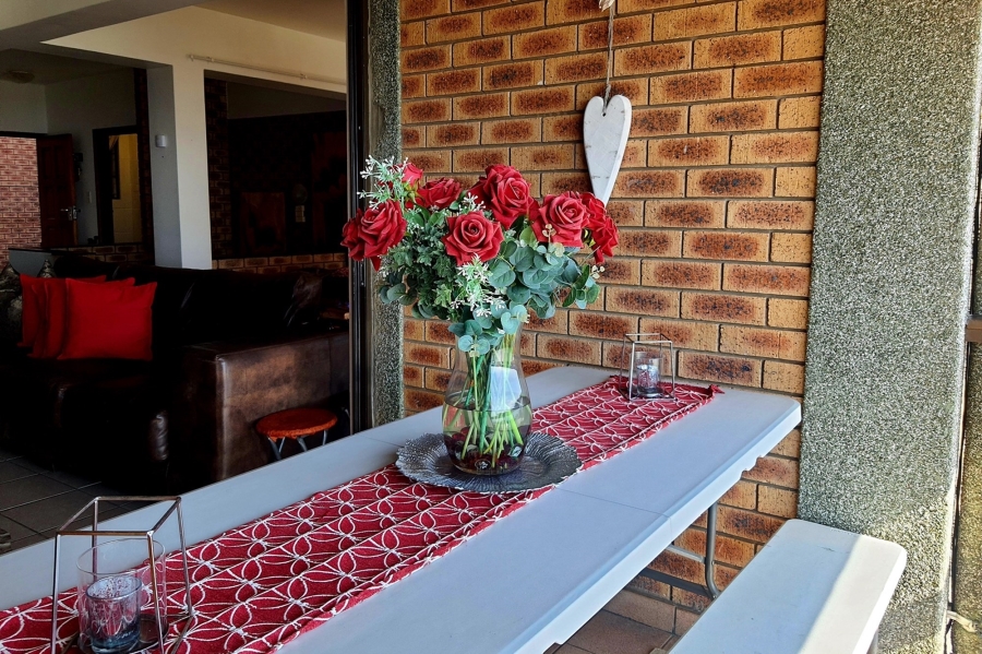 3 Bedroom Property for Sale in Mossel Bay Central Western Cape